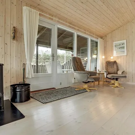 펜션 Sampsa - 600m From The Sea By Interhome 히링